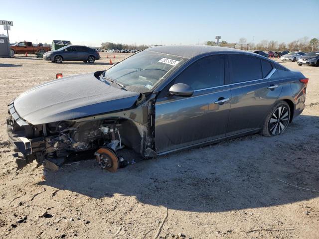 Nissan Altima sv (2022)