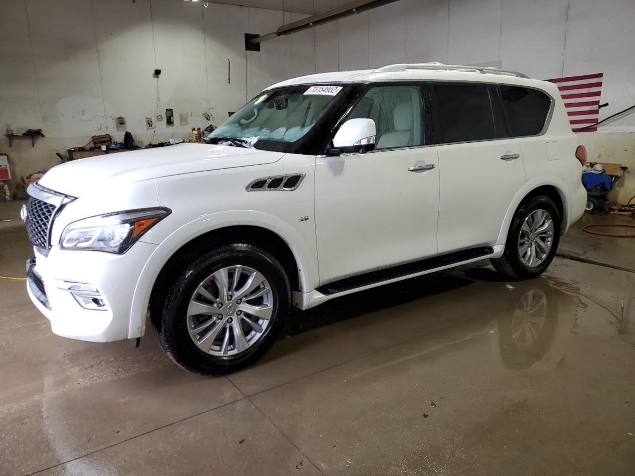 Infiniti Qx80 base (2017)