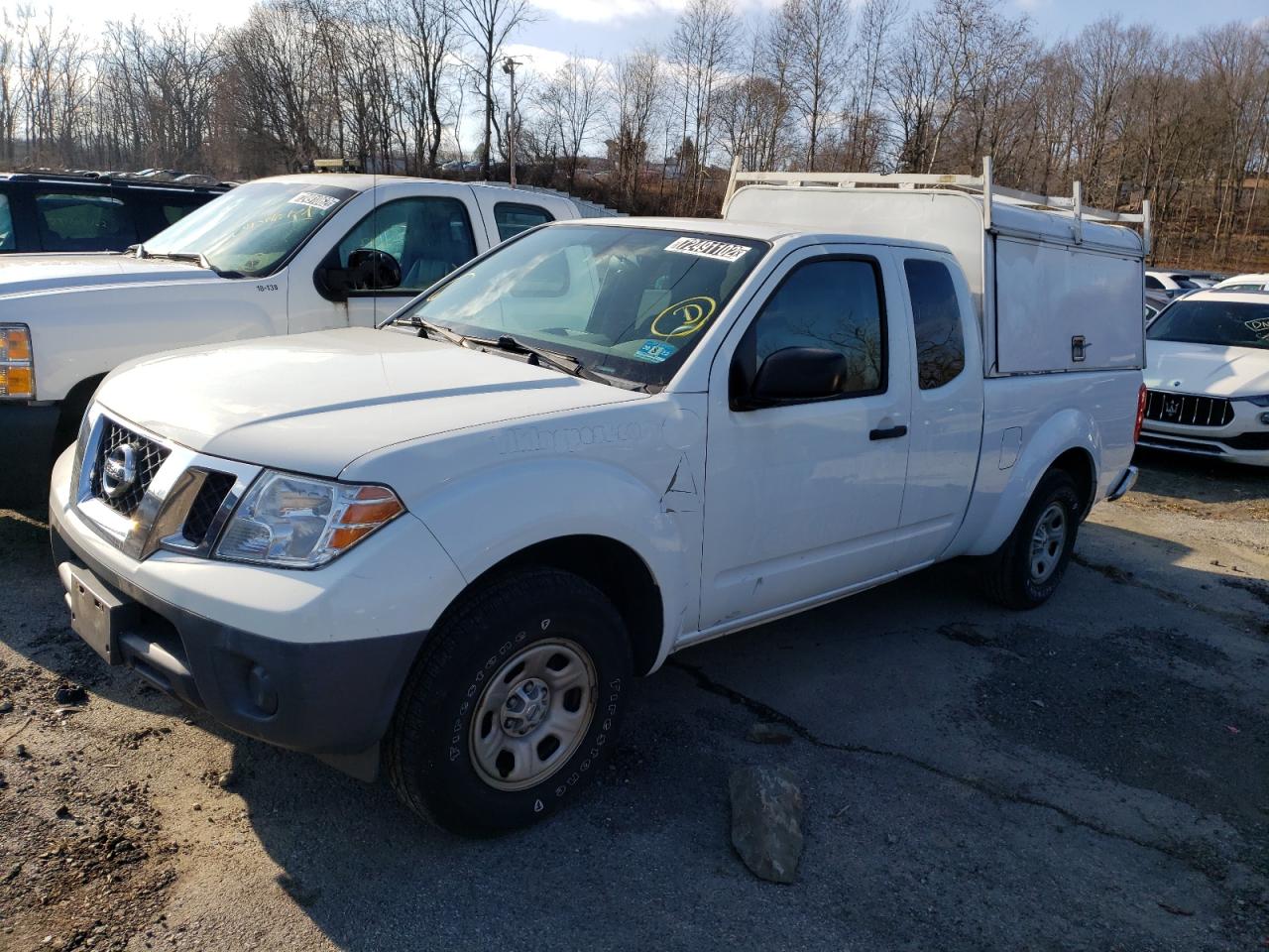 Nissan Frontier s (2015)
