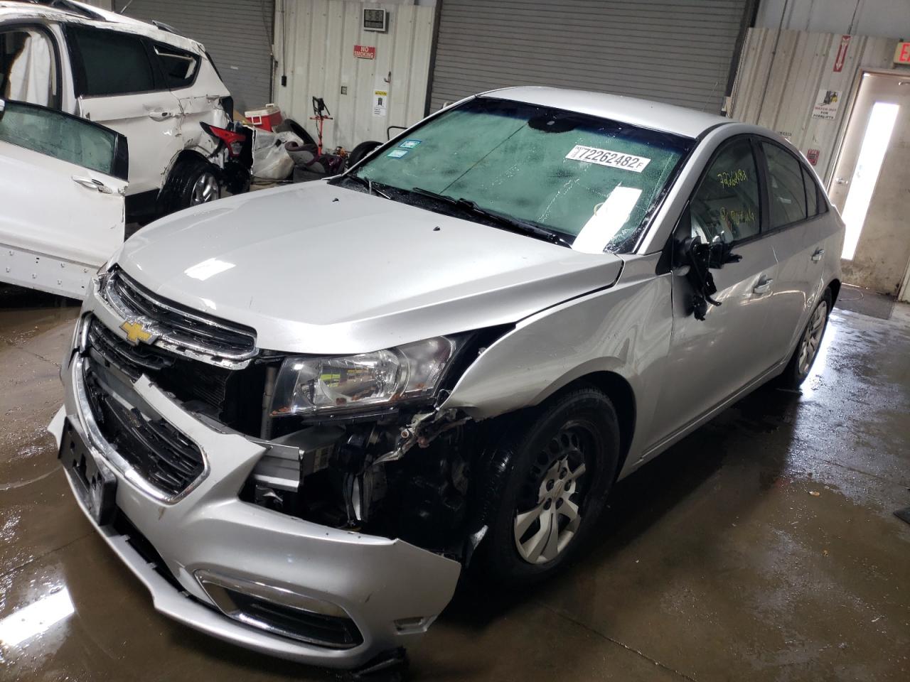 Chevrolet Cruze ls (2015)