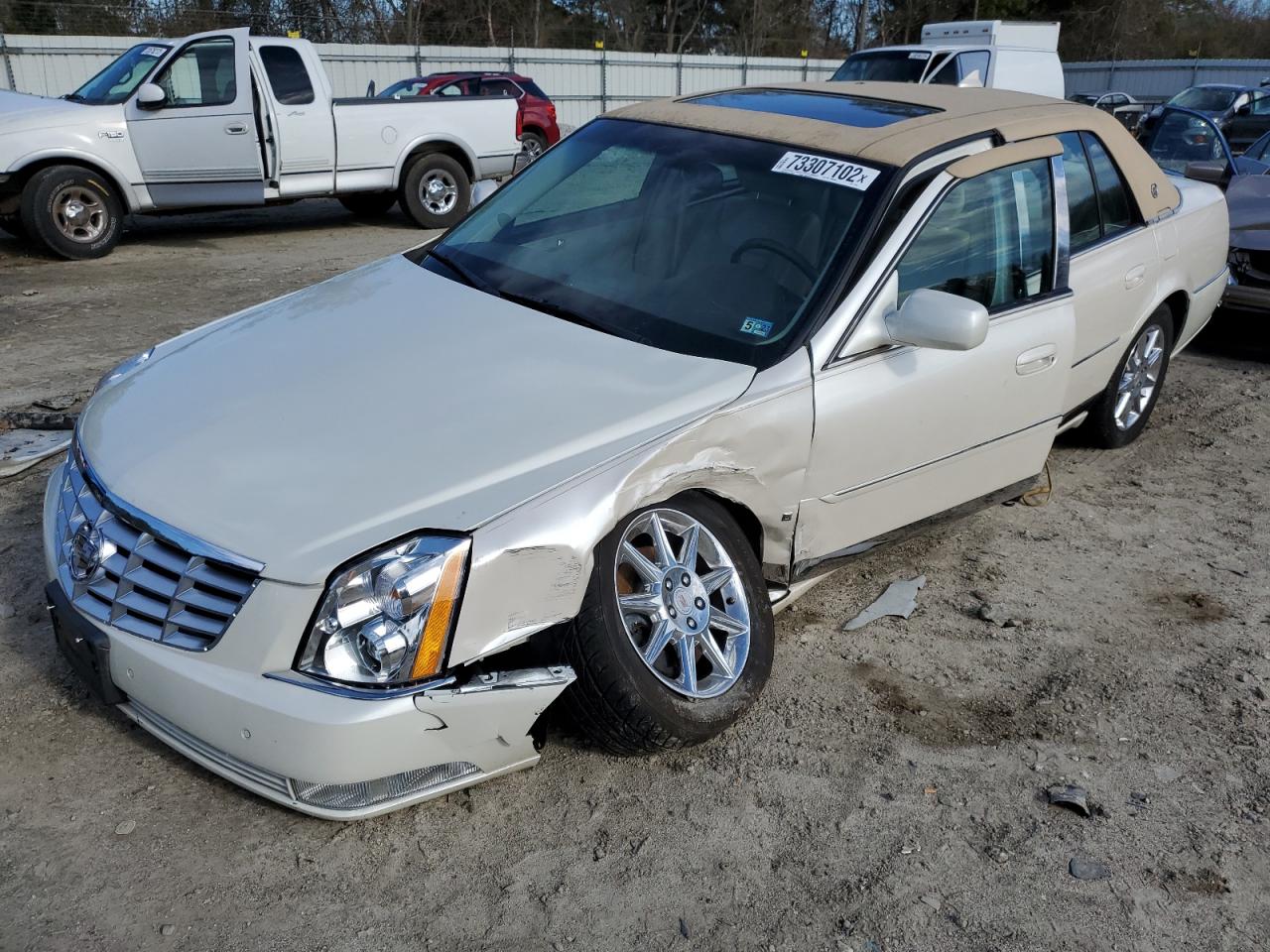 Cadillac Dts luxury (2010)