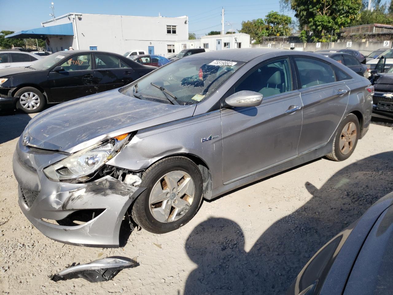 Hyundai Sonata hyb (2012)