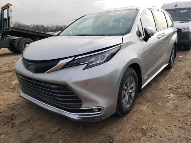 Toyota Sienna (2021)