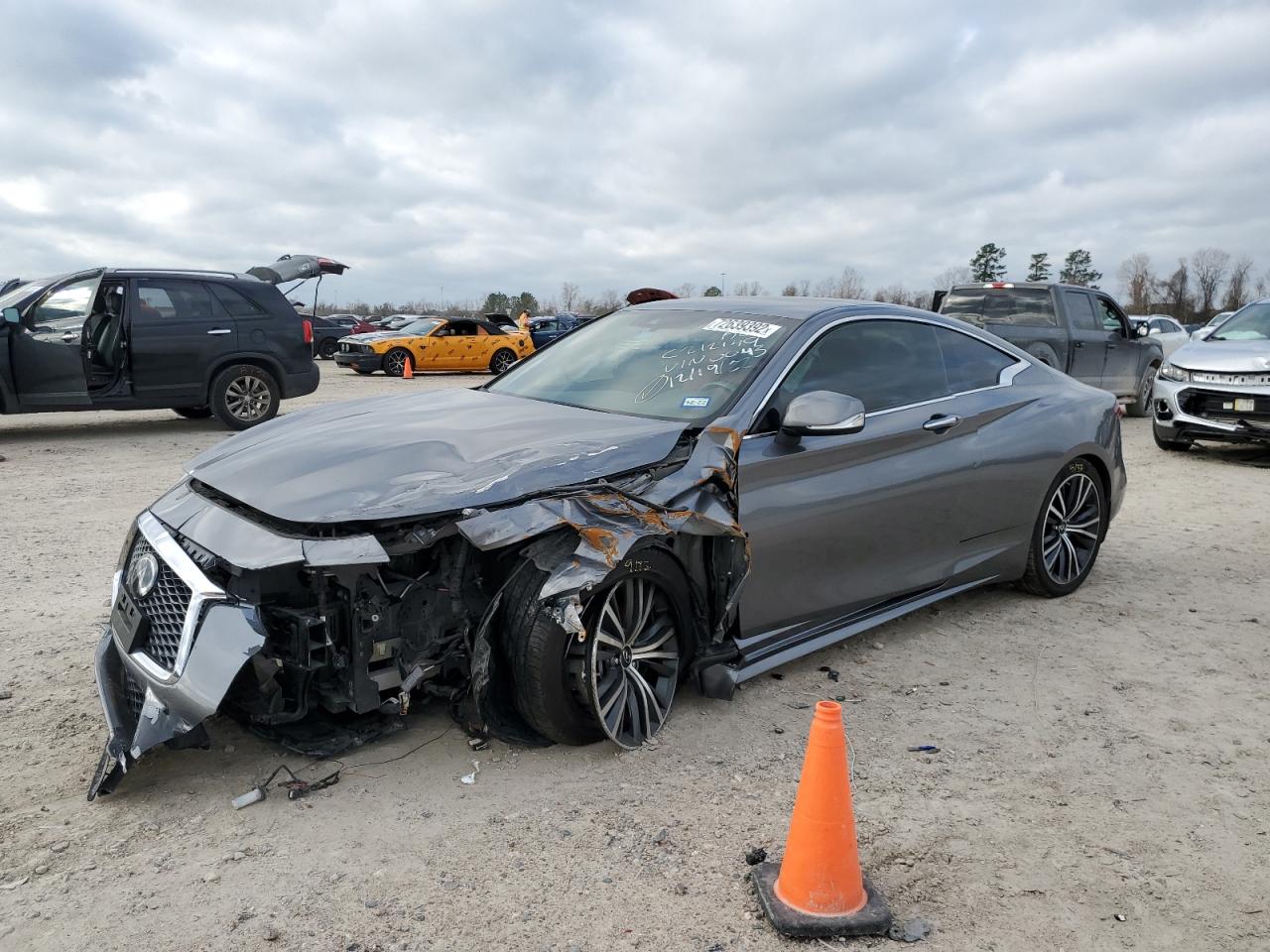 Infiniti Q60 pure (2020)