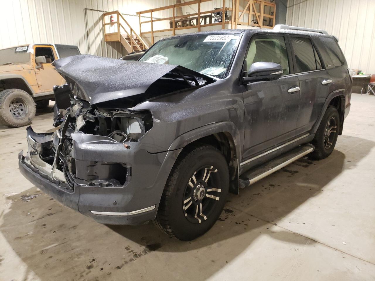 Toyota 4runner sr (2020)