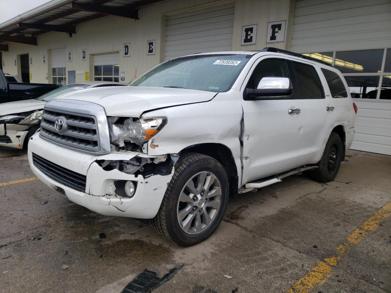 Toyota Sequoia li (2011)
