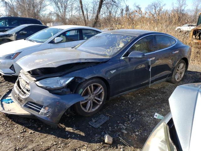 Tesla Model s (2015)