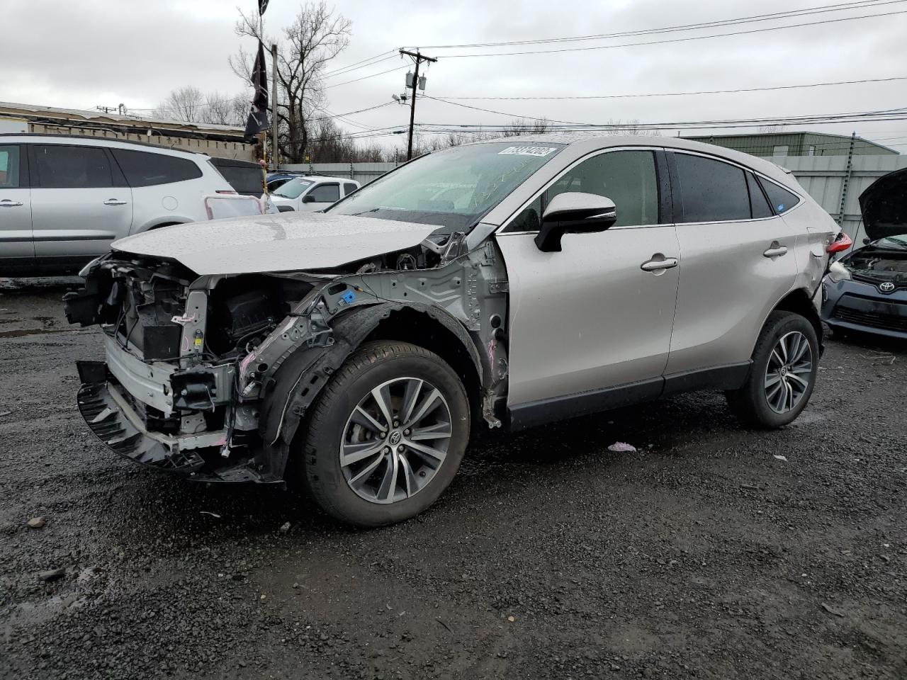 Toyota Venza le (2021)