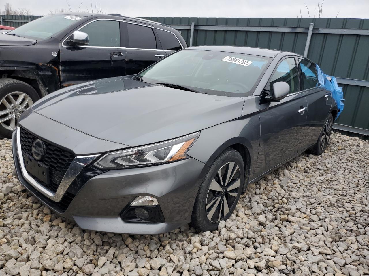 Nissan Altima sv (2019)