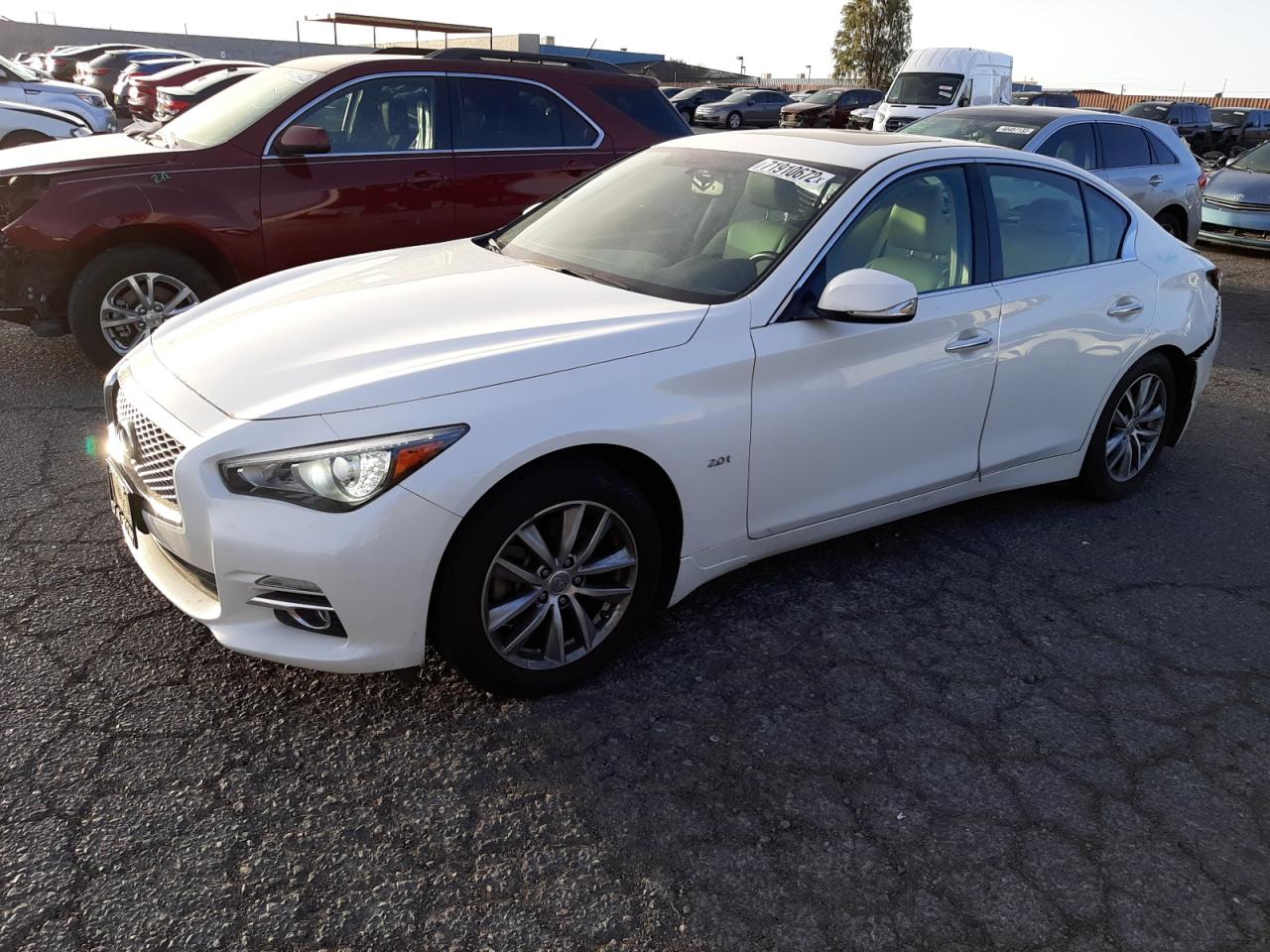Infiniti Q50 base (2017)