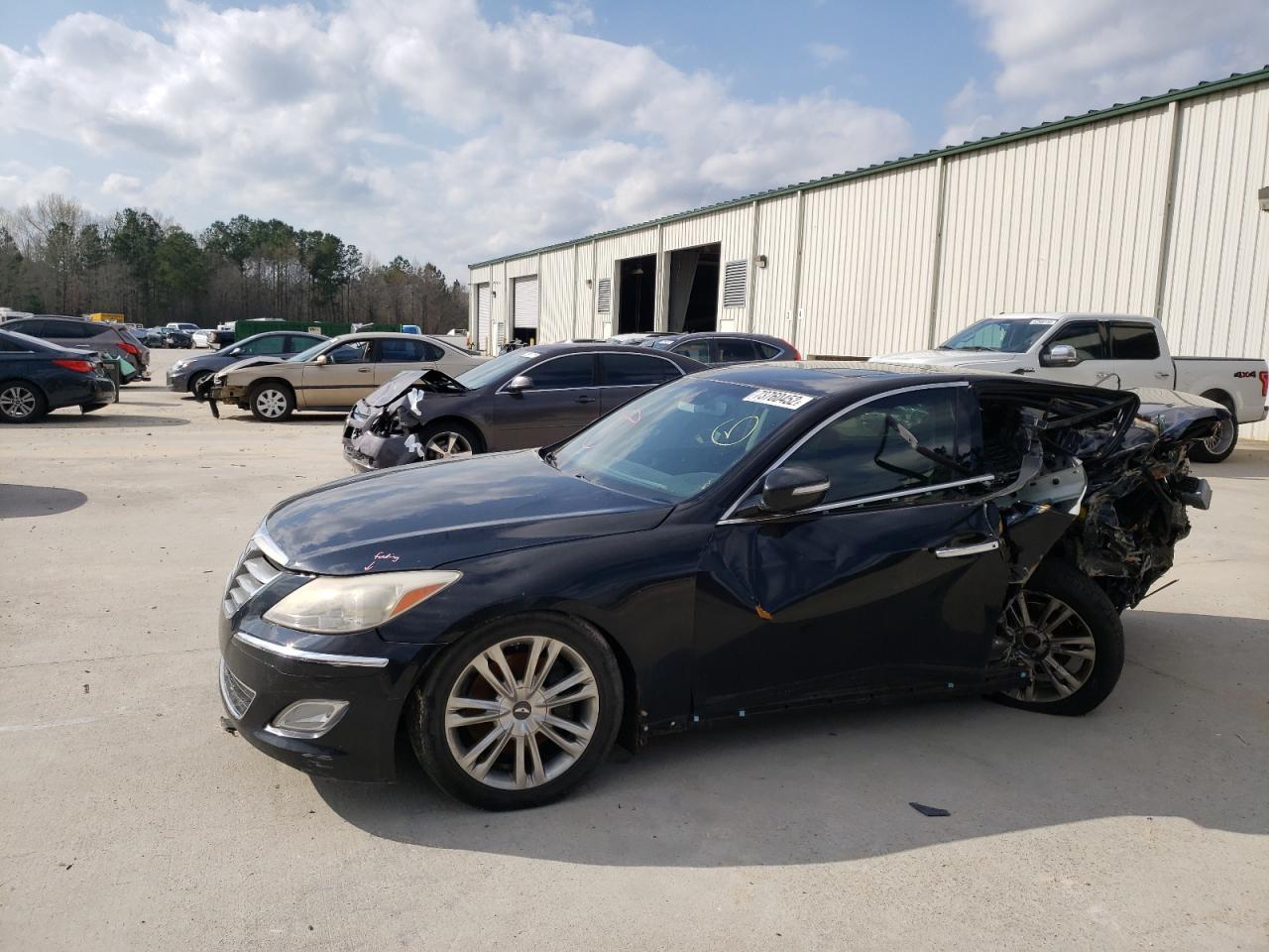 Hyundai Genesis (2013)