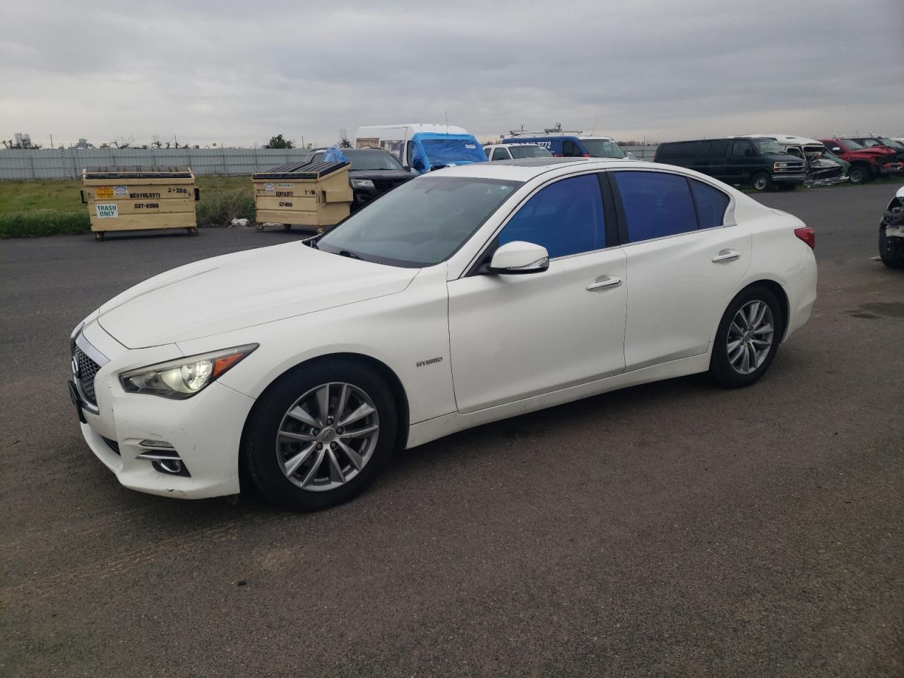 Infiniti Q50 hybrid (2014)