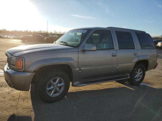 Cadillac Escalade (2000)