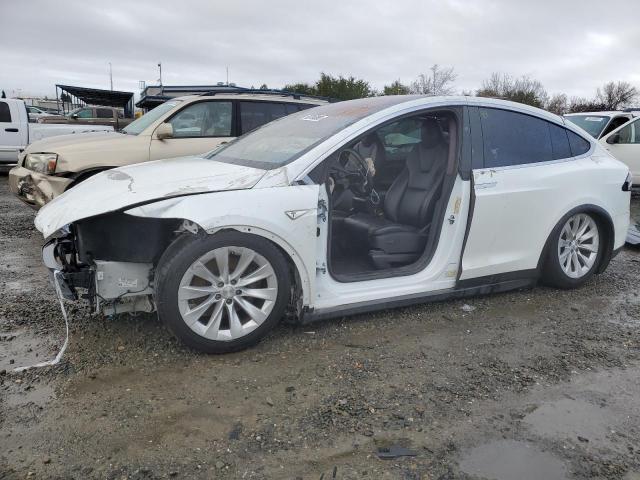 Tesla Model x (2020)