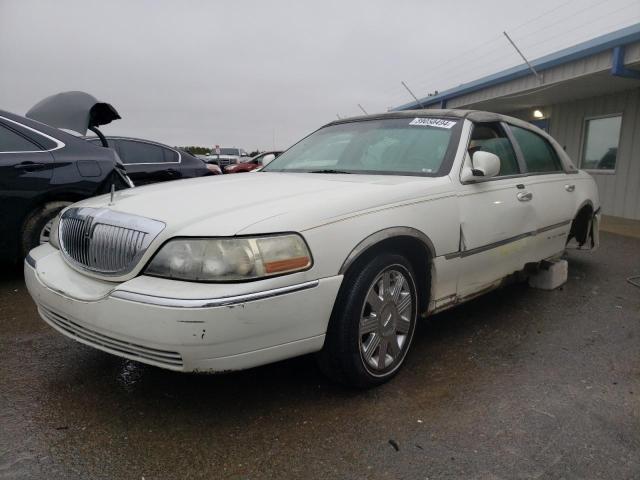 Lincoln Towncar (2005)
