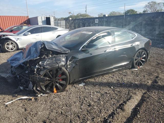 Tesla Model s (2018)
