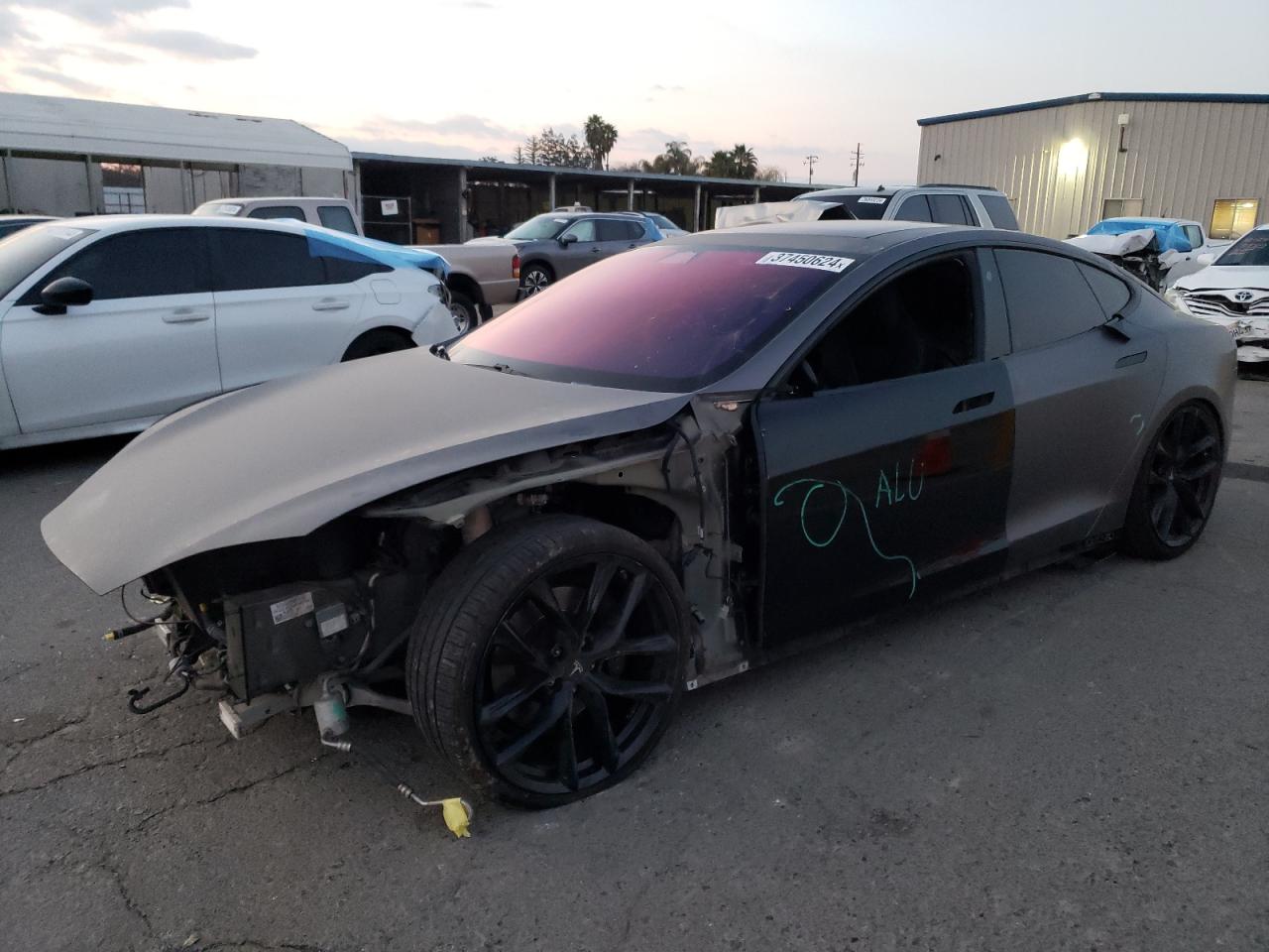 Tesla Model s (2018)