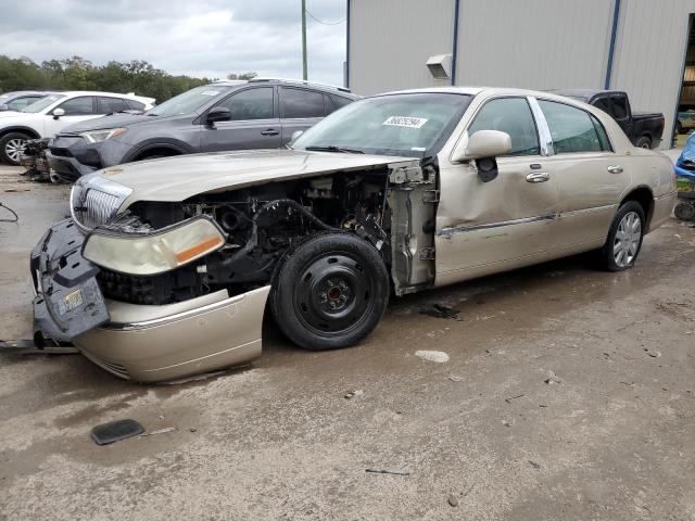 Lincoln Towncar (2005)