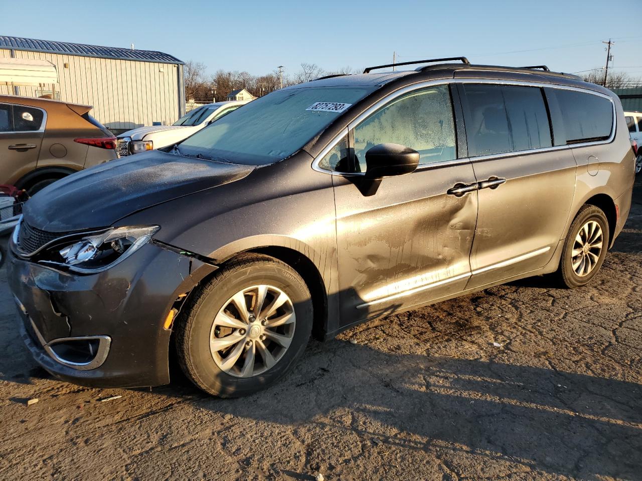 Chrysler Pacifica (2017)