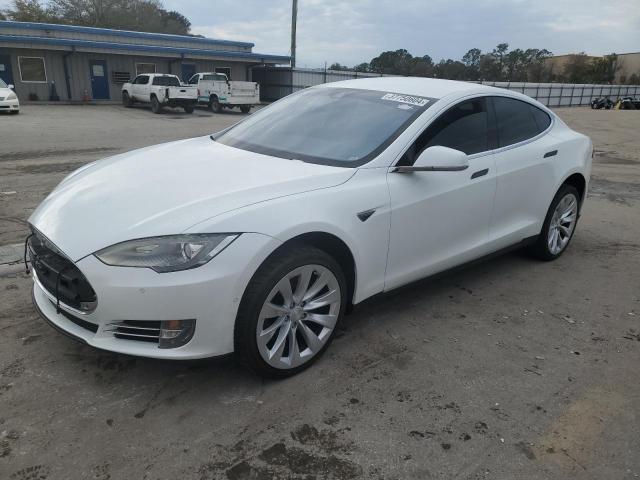 Tesla Model s (2015)