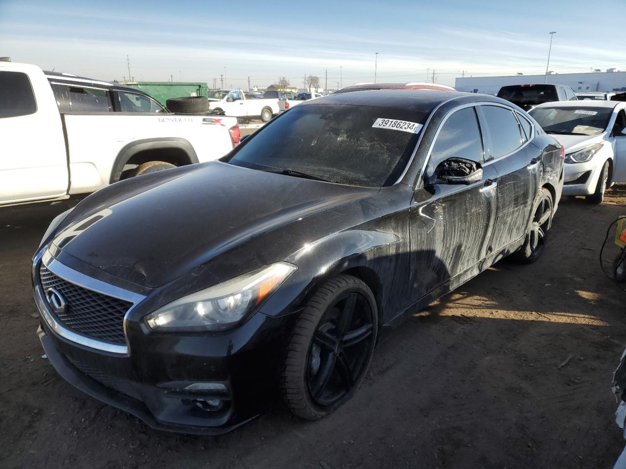 Infiniti Q70 (2015)