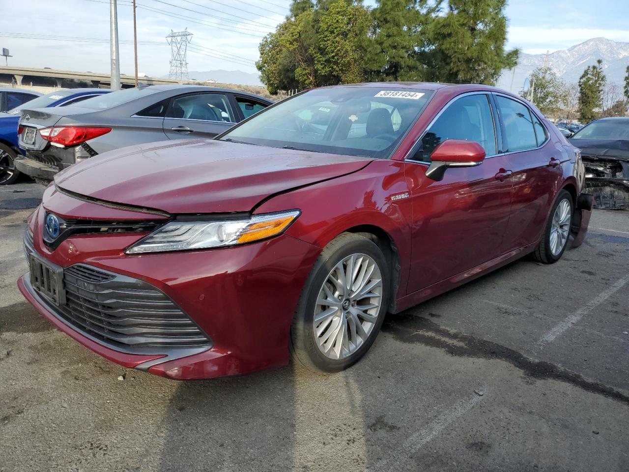 Toyota Camry hybrid (2018)