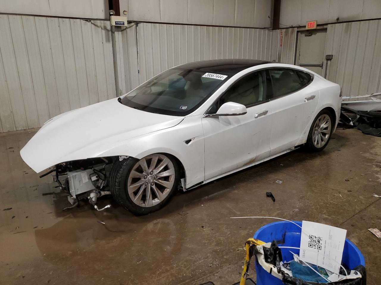 Tesla Model s (2017)