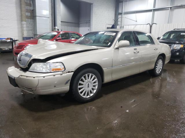 Lincoln Towncar (2005)