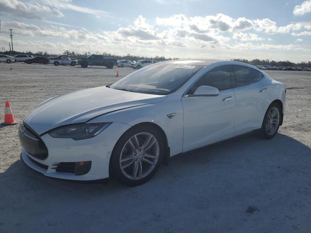 Tesla Model s (2015)