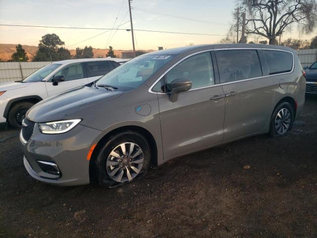 Chrysler Pacifica (2022)