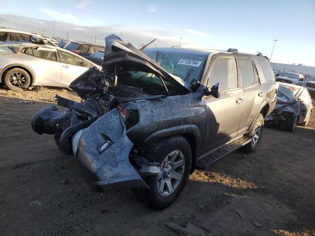 Toyota 4runner (2015)
