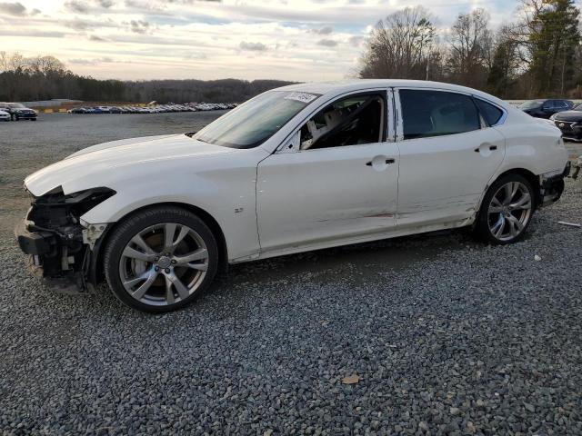 Infiniti Q70 (2017)