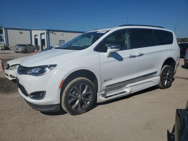 Chrysler Pacifica (2018)