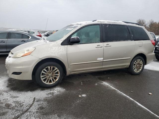 Toyota Sienna le (2007)
