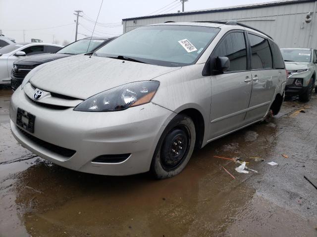 Toyota Sienna le (2009)