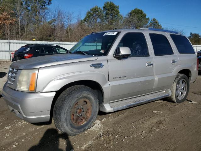 Cadillac Escalade (2005)