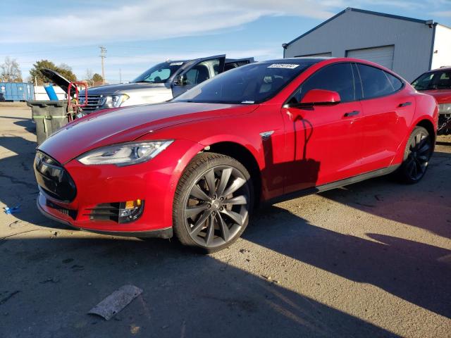 Tesla Model s (2015)