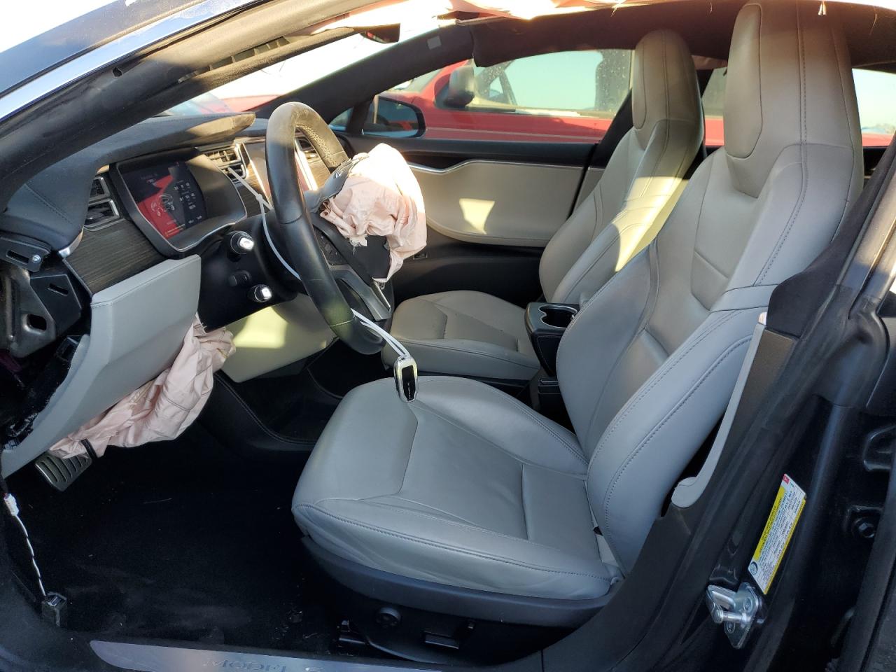 Tesla Model s (2015)