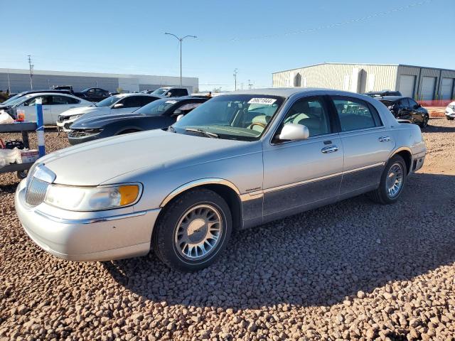 Lincoln Towncar (2000)