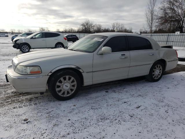 Lincoln Towncar (2004)