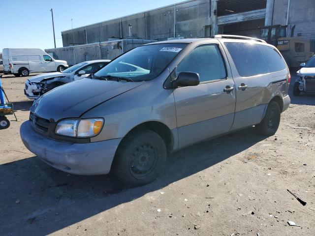Toyota Sienna (1999)