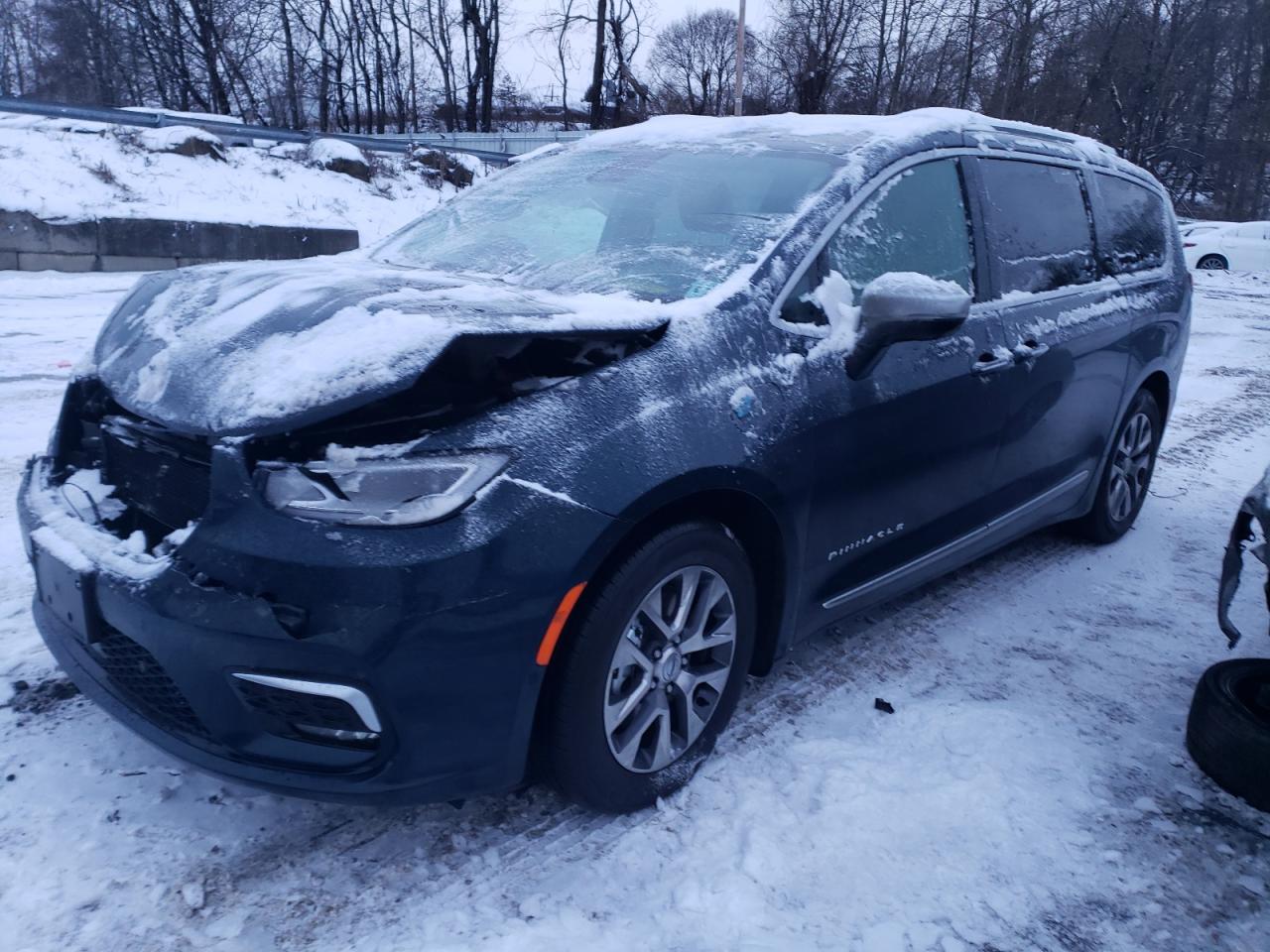 Chrysler Pacifica (2023)