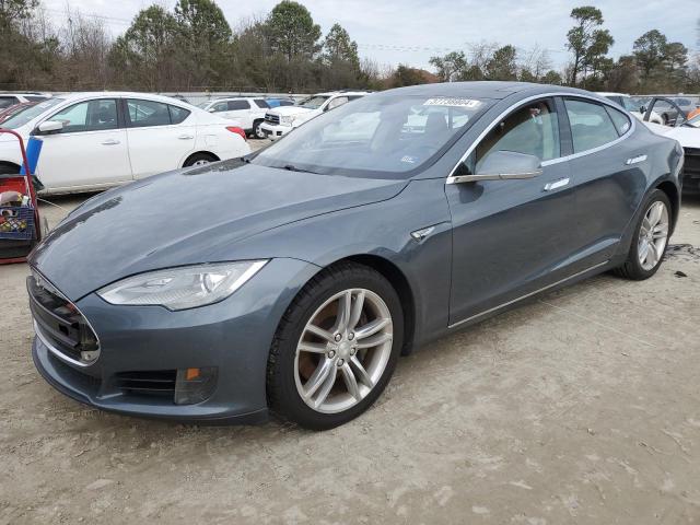 Tesla Model s (2013)