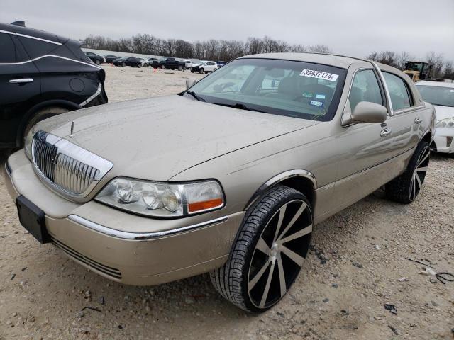 Lincoln Towncar (2005)