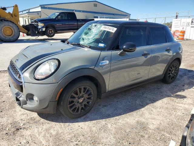Mini Cooper (2015)