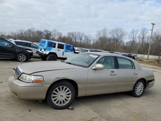 Lincoln Towncar (2005)