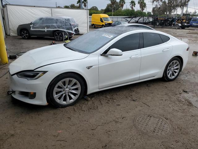 Tesla Model s (2016)