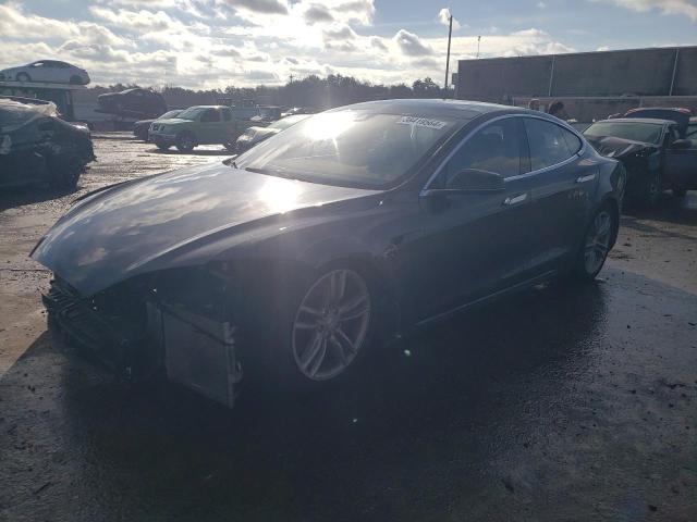 Tesla Model s (2015)
