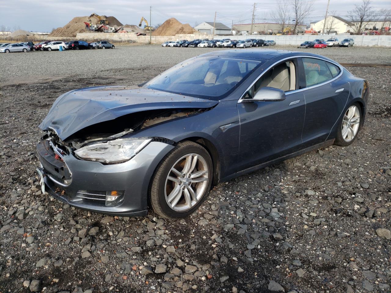 Tesla Model s (2013)