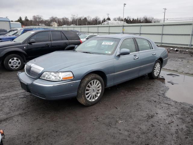 Lincoln Towncar (2003)